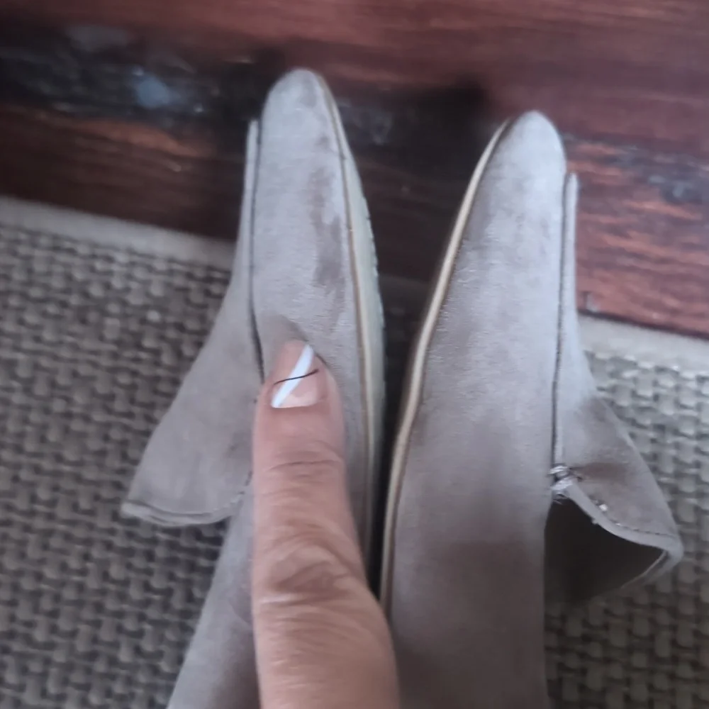 Elegant Tan Women's Loafers Size 6.5 As Is